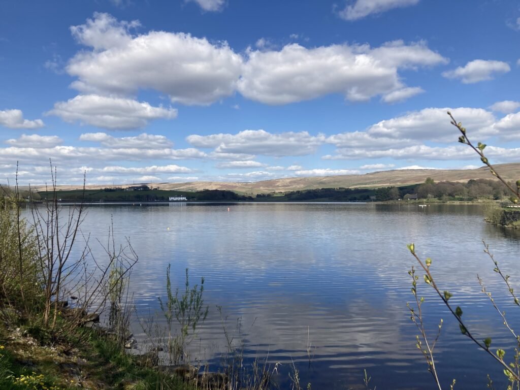 Plan your perfect weekend getaway to Littleborough Lakeside - Hollingworth lake